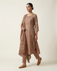 Warm Taupe 