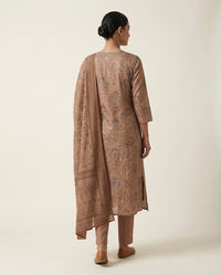 Warm Taupe 
