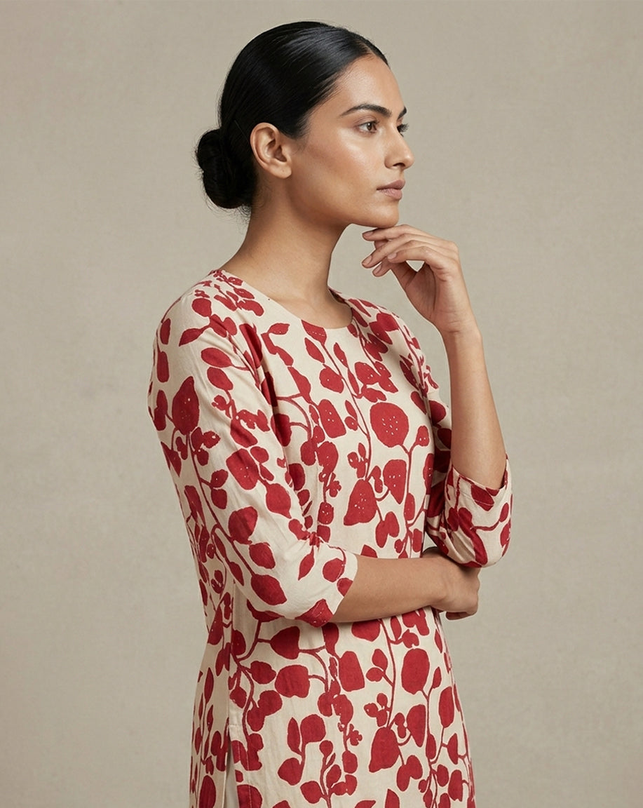 Off-White &amp; Red Botanical Print Straight Kurti