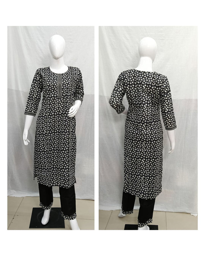 Black &amp; White Geometric Printed Cotton Straight Kurti
