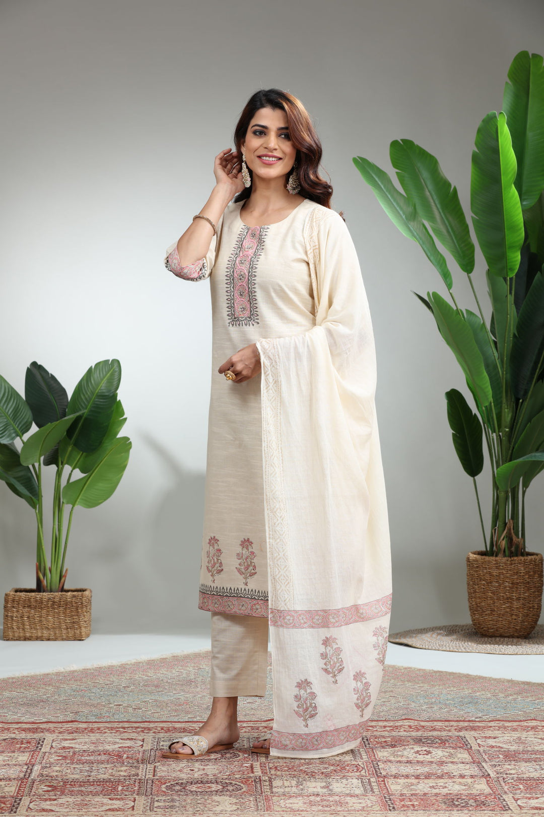 OFF WHITE 3 PIECE SUIT SET WITH DUPATTA,GO-748
