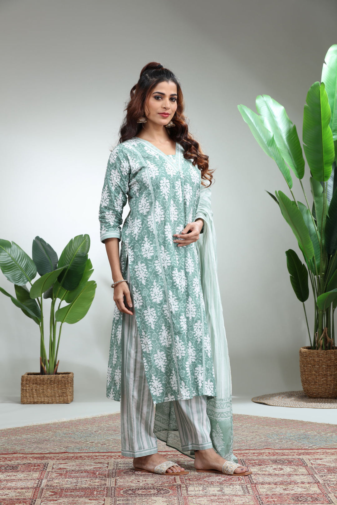 GREEN 3 PIECE SUIT SET WITH DUPATTA,GO-749