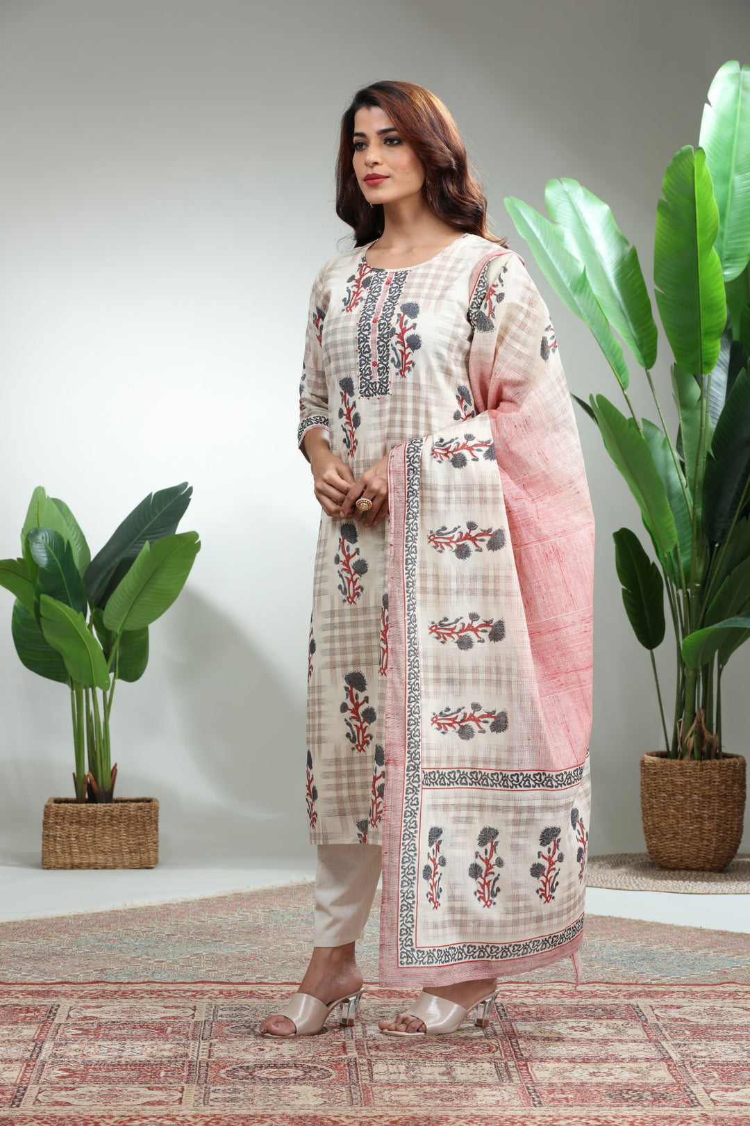 CREAM 3 PIECE SUIT SET WITH DUPATTA,GO-763