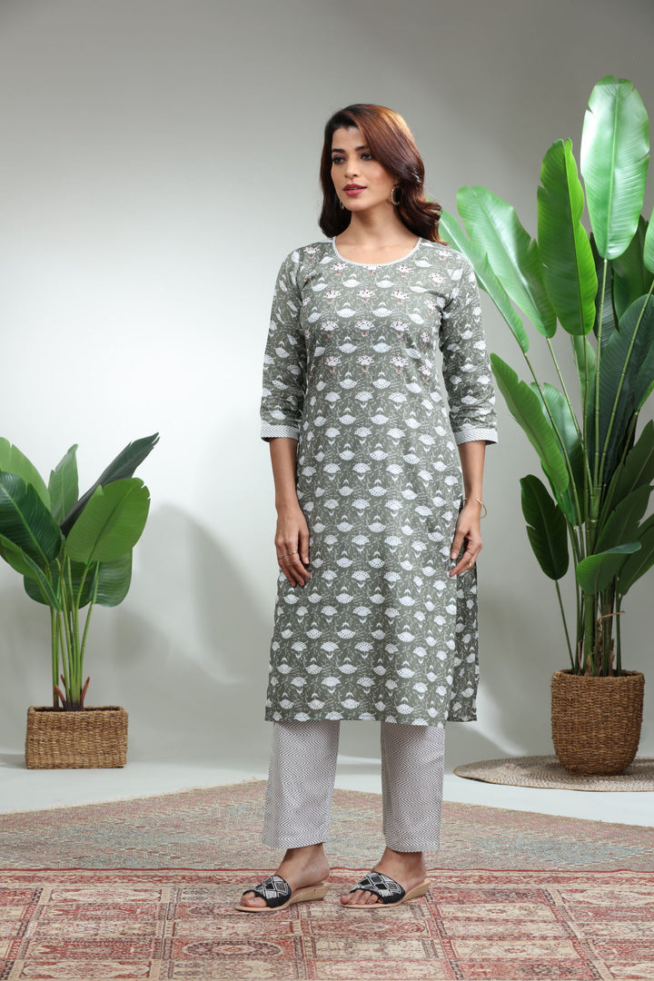 White Printed Flare Dress,GO-782