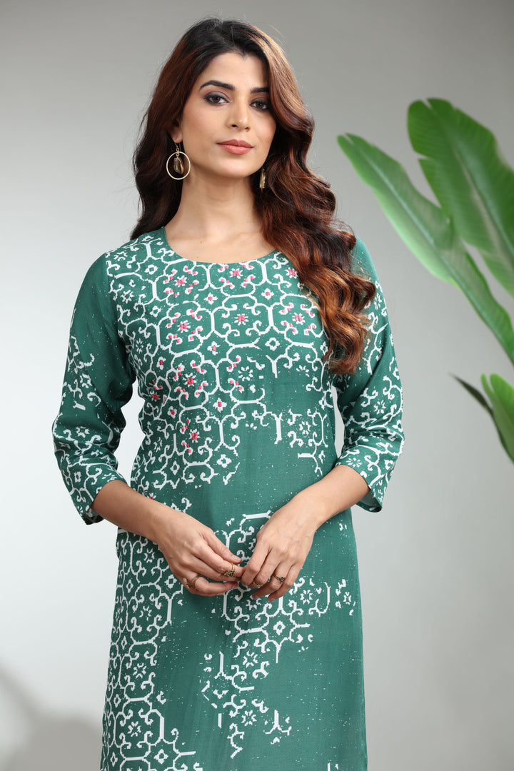 SAMPLE KURTI Green Printed Straight Kurti