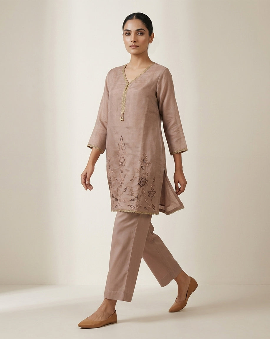 Mauve "Aura" Embroidered Chanderi Kurta &amp; Pant Set