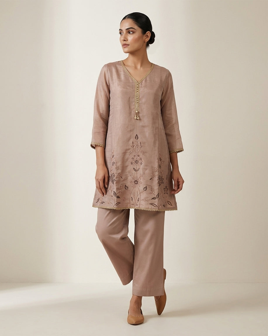 Mauve "Aura" Embroidered Chanderi Kurta &amp; Pant Set