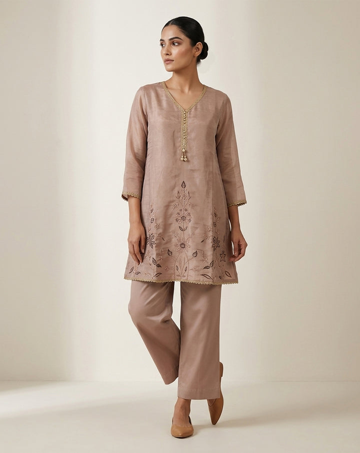 Mauve "Aura" Embroidered Chanderi Kurta &amp; Pant Set