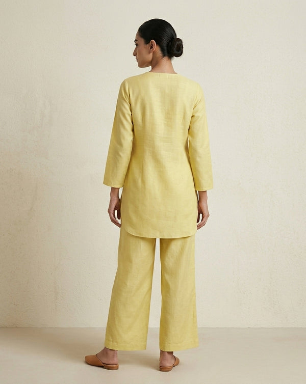 Pale Yellow 