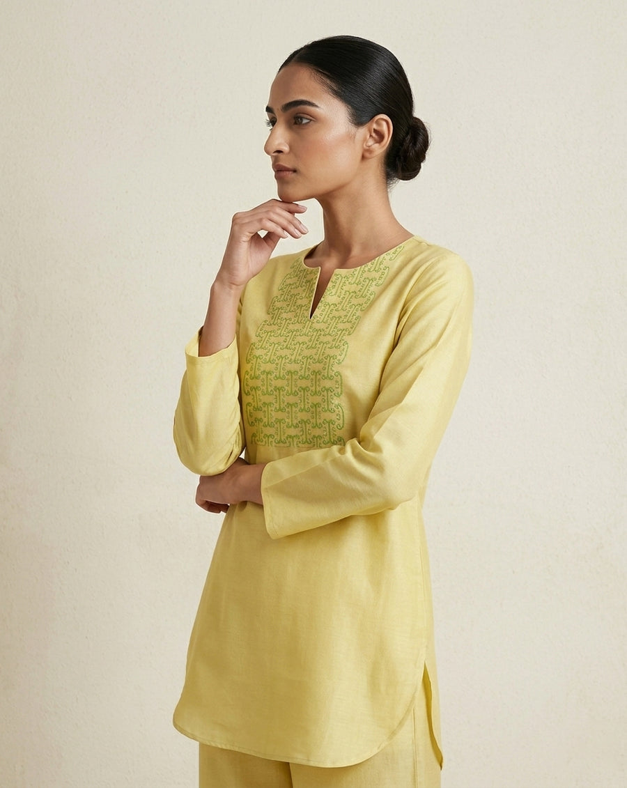 Pale Yellow 