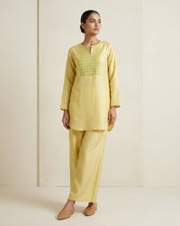 Pale Yellow 