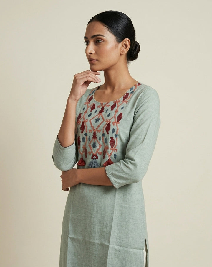 EMBROIDERED STRAIGHT KURTA
