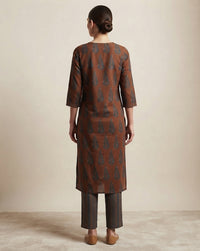 Earthy Brown 