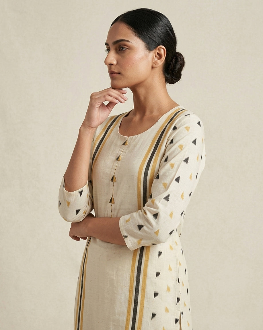 Off-White Minimalist Triangle Motif Straight Kurti