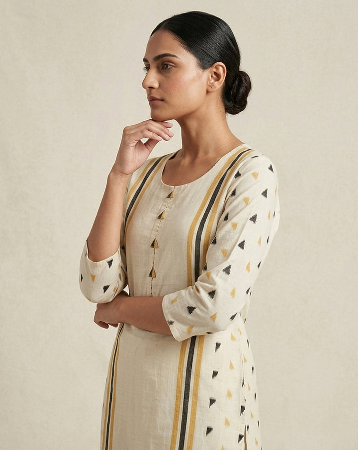 Off-White Minimalist Triangle Motif Straight Kurti