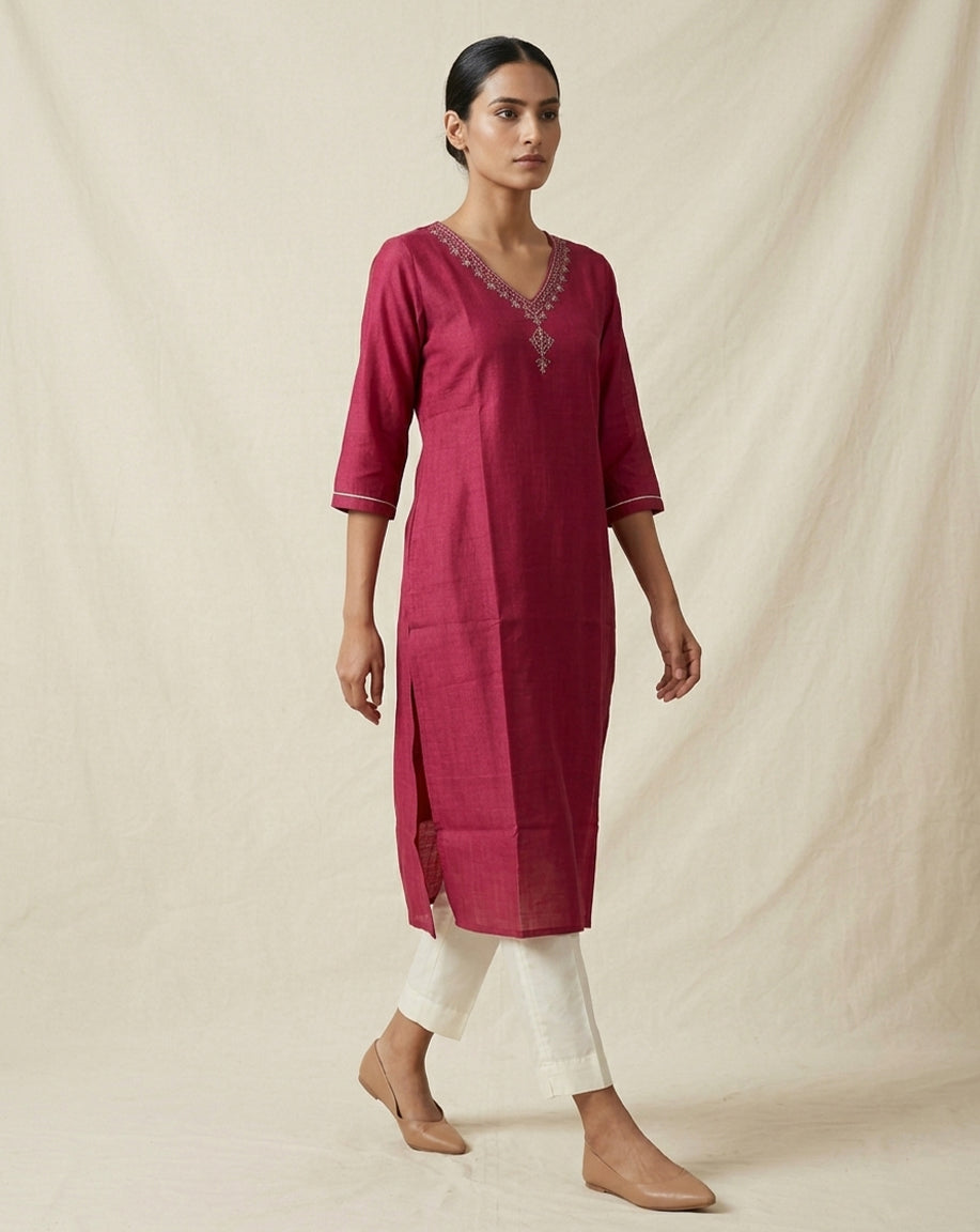 Minimalist Magenta Embroidered V-Neck Straight Kurta